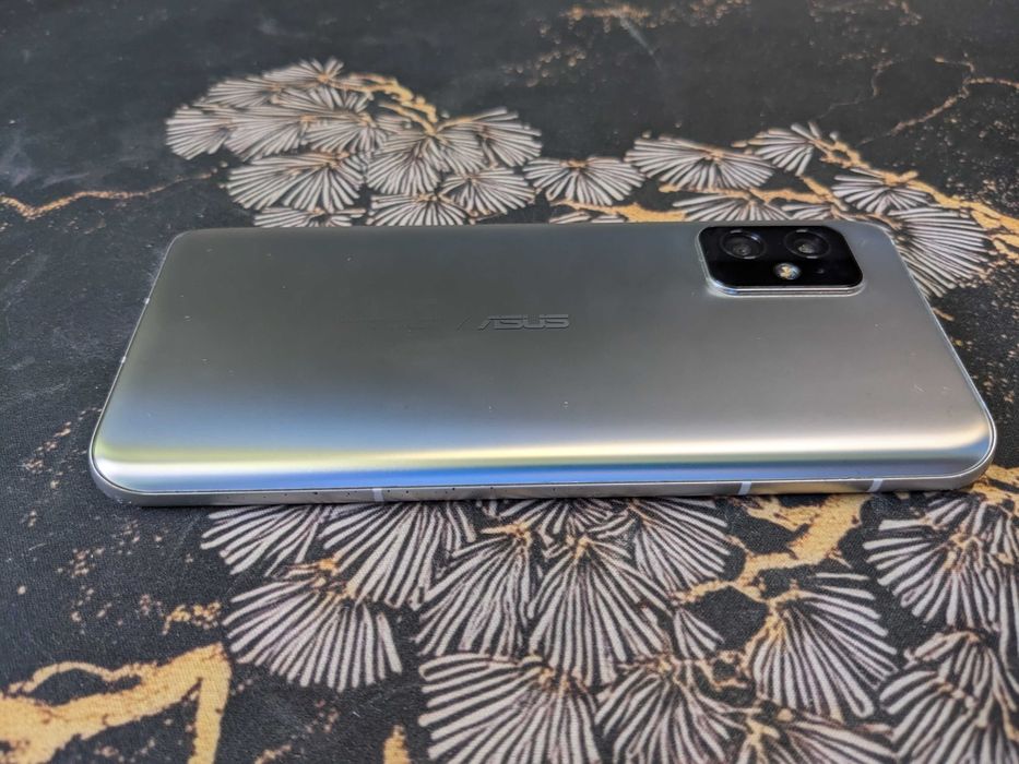 Asus Zenfone 8 128/8 Gb (uszkodzona warstwa dotykowa)