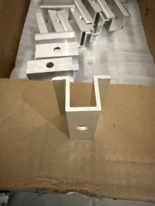 Алюмінієві прижими міжпанельний / боковий