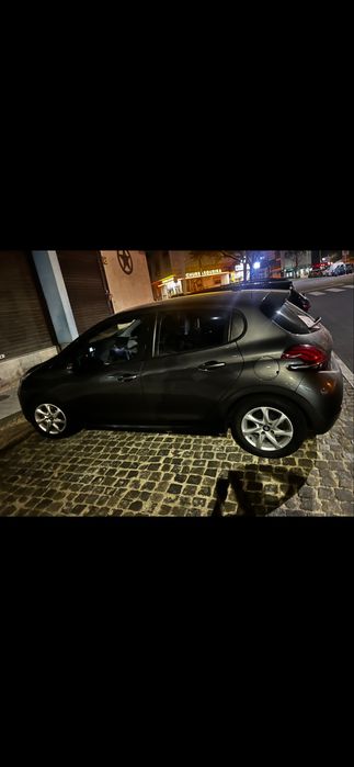 Peugeot 208 1.2