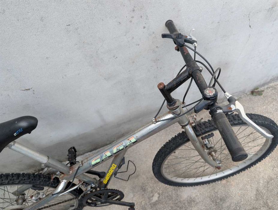 Bicicleta (Requer afinação/restauro)