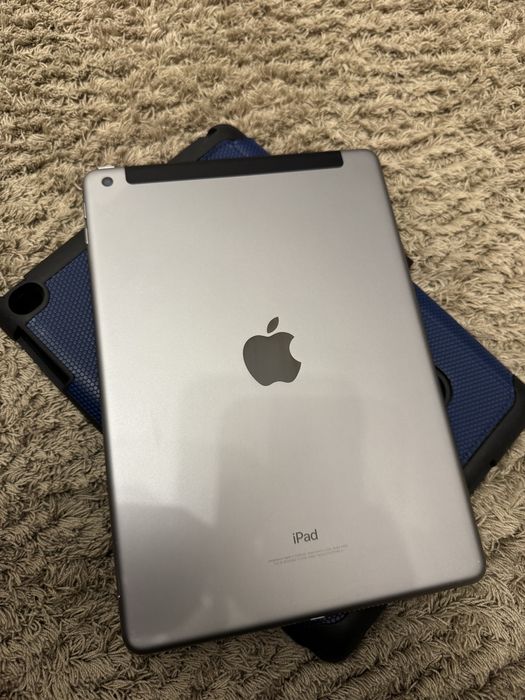 Apple iPad 5 (2017)  LTE 32 GB + чохол у подарунок