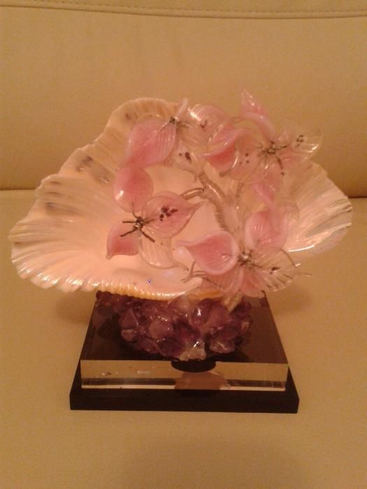 Concha madrepérola com pedras semipreciosas