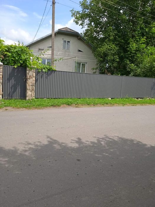 еОселя! Продаж будинку із великою земельною ділянкою в Іванівцях Колом