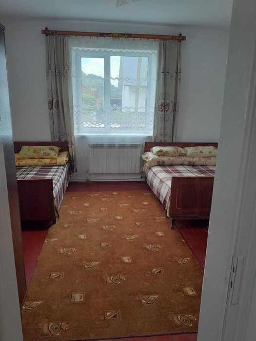 Будинок на березі Дністра в Заліщиках