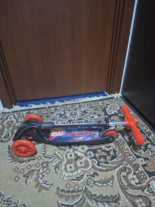 Дитячій Самокат як новий