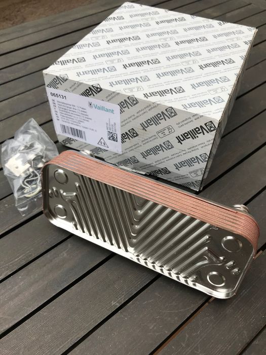 Nowy, wtórny wymiennik ciepła Vaillant 065131, 12 płyt