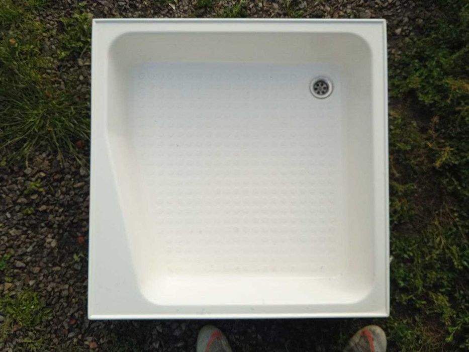 Душевой поддон из искусственного камня