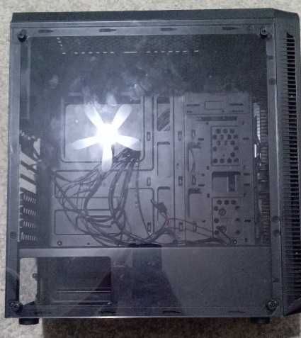 Computer Case446928577217832962