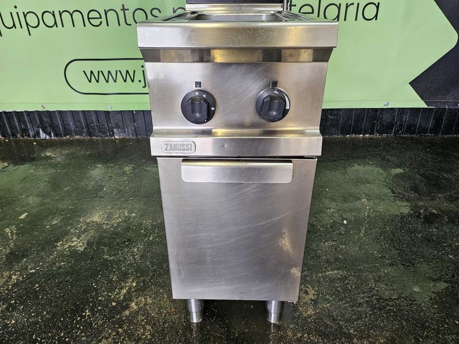 Cozedor de massas a gás