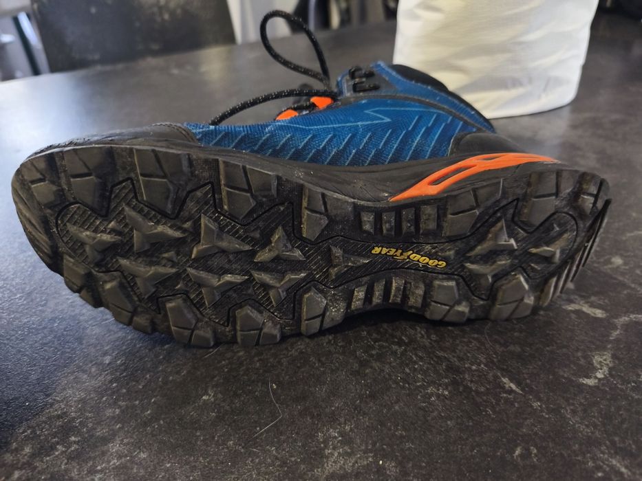 Sprzedam buty trekkingowe Elbrus roz.42