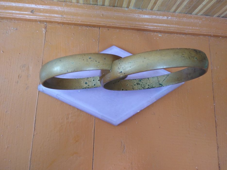 Весільні кольца на машину