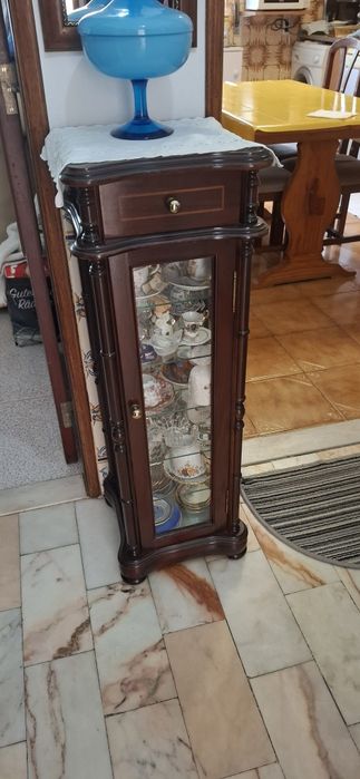 Vendo mobília e candeiros