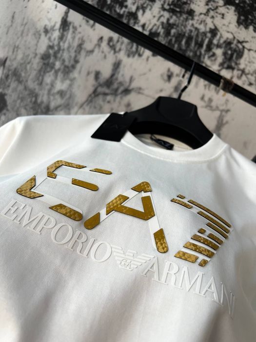 Чоловіча Мужская футболка Armani EA7 розмір S-XXL