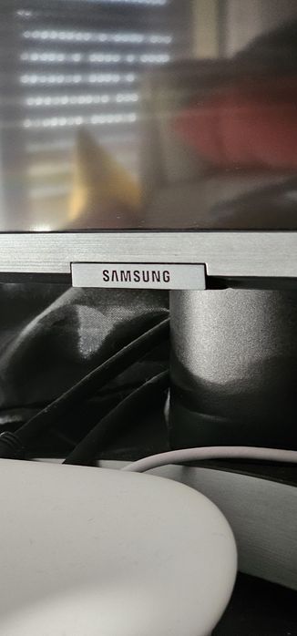 Samsung 65" 4K UHD Série 7 RU7455 – Excelente Estado + Caixa