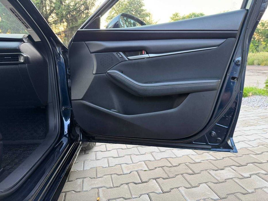 авто Mazda 3 2020  седан USA ціла