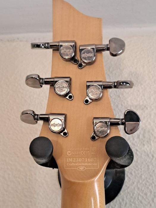 Guitarra elétrica Schecter omen extreme 6 STBLK com emg