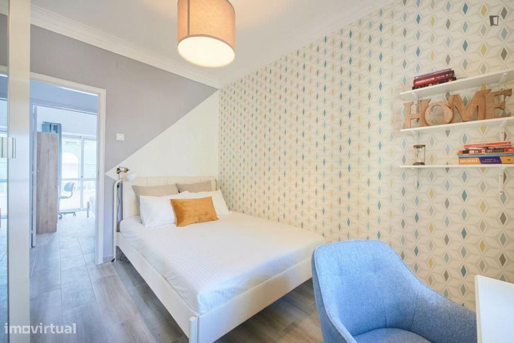 Quarto - localizado em Amadora Lisbon