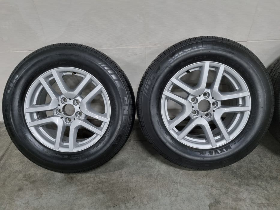 Диски колісні с резиною на BMW R17