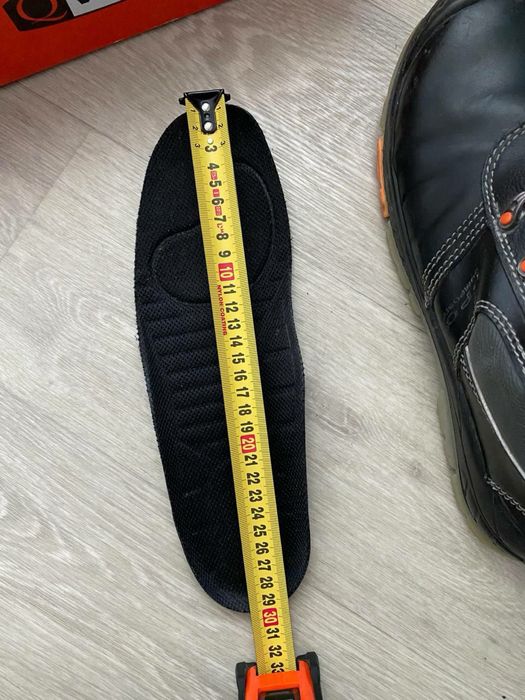 Рабочая обувь с защитой 46 размер