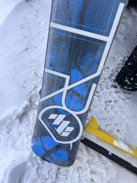 Deska snowboardowa Nitro 146 cm plus wiazania Atomic