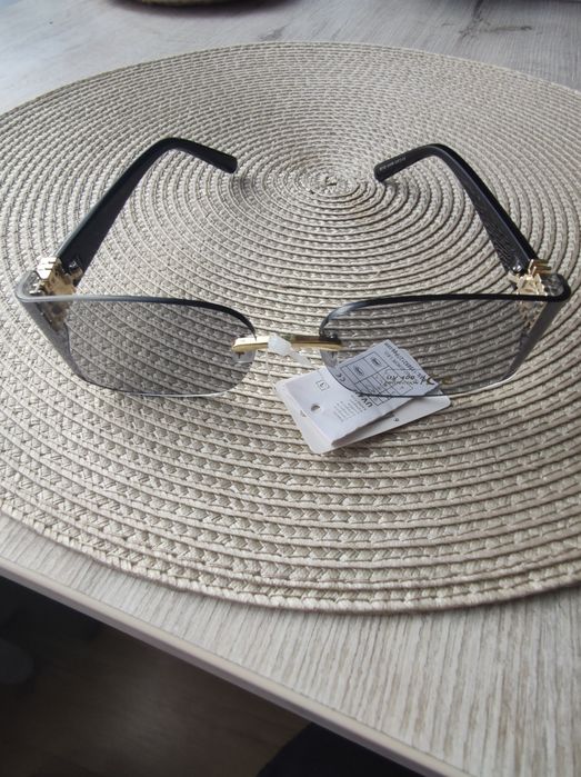 Okulary przeciwsłoneczne miumiu