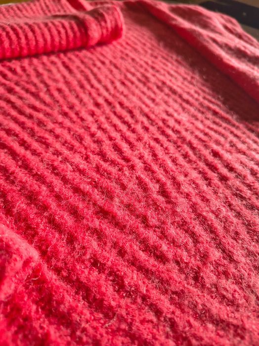 Czerwony sweter damski Reserved S