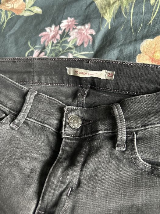 Spodnie Levis 710 super skinny