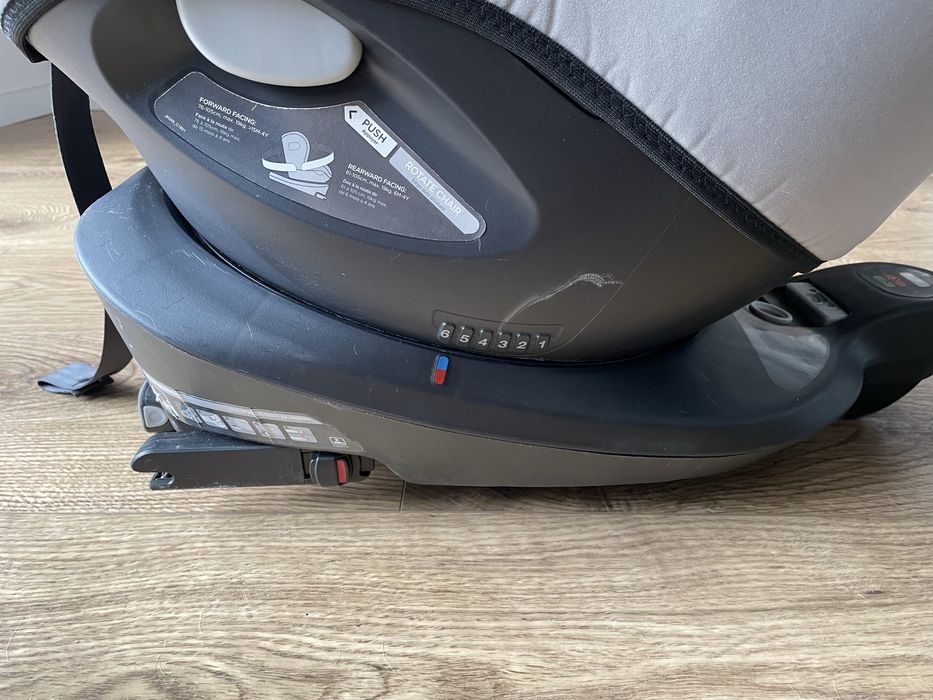 Fotelik samochodowy obrotowy Joie i-Spin 350 E
