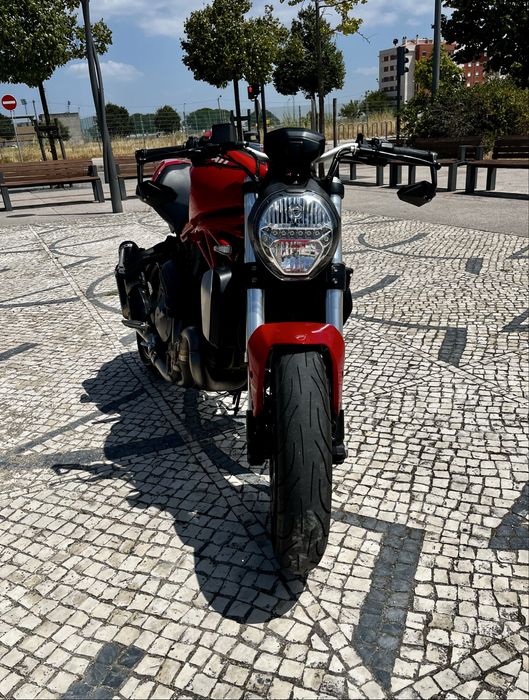 Ducati Monster 821 Red 2018