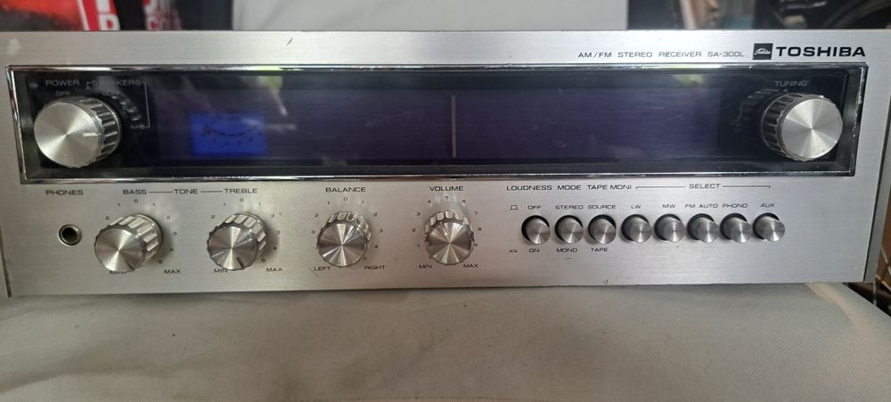 Toshiba SA-300 L - amplituner stereo