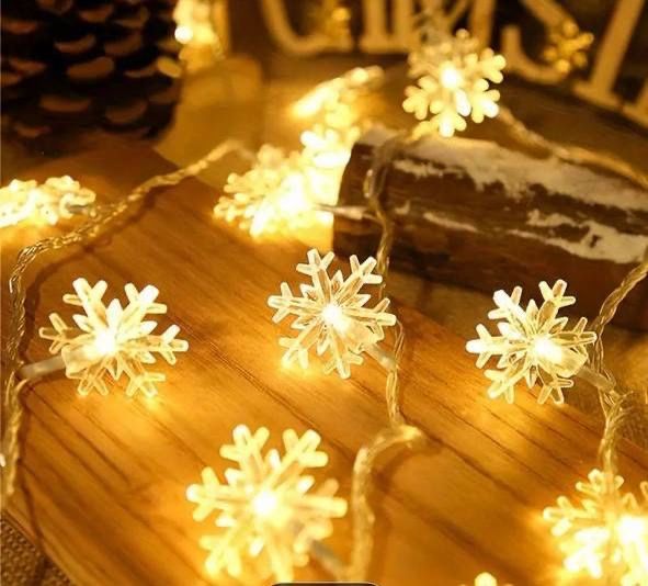 LED-гирлянда «Снежный Дождь» — праздничная подсветка без розетки