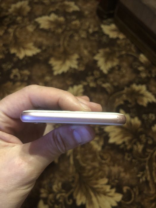 iPhone 6S б/у в гарному стані, на запчастини.