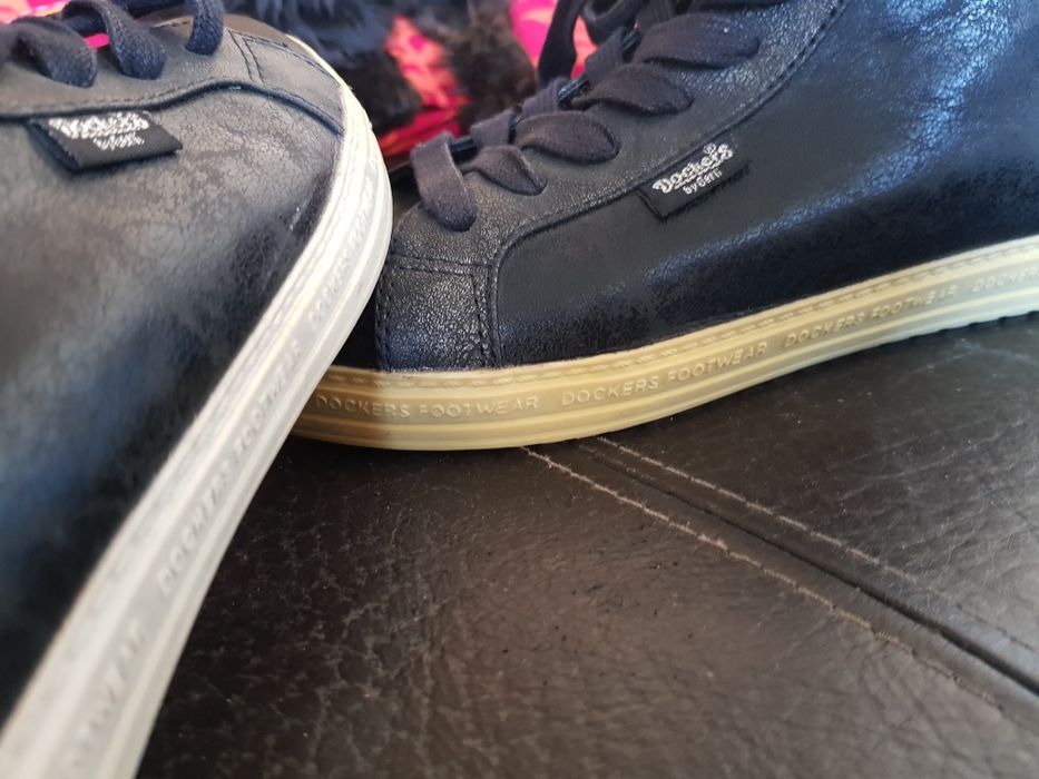 Damskie trampki skórzane Dockers  42
