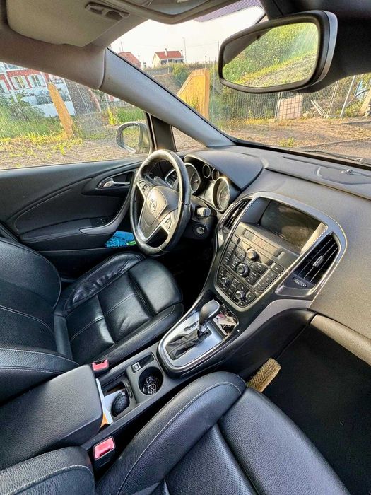 Opel Astra J 2.0 CDti Caixa Automática