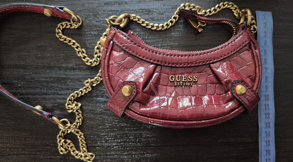 Мініатюрна сумочка Guess