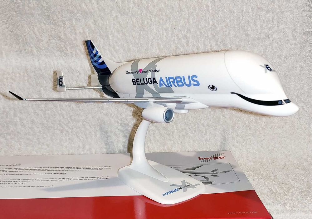 Модель Airbus A330-743L "Beluga XL"  (Nbr.6), масштаб 1:200