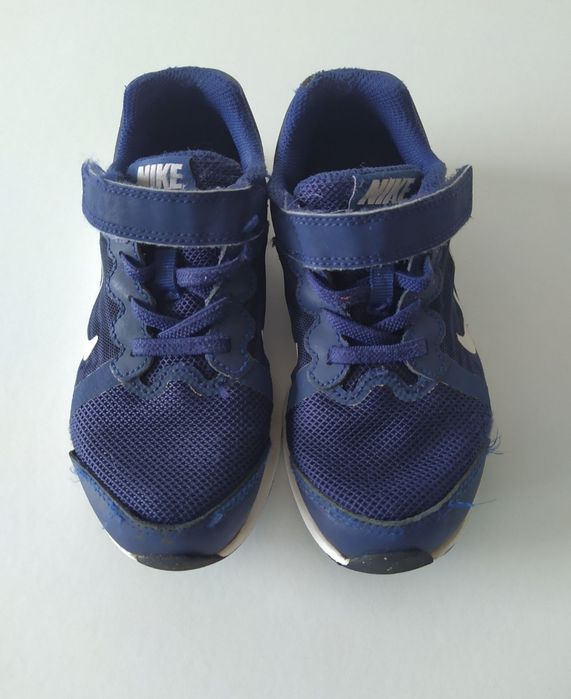 Sapatilha new balance 29 e Nike 28