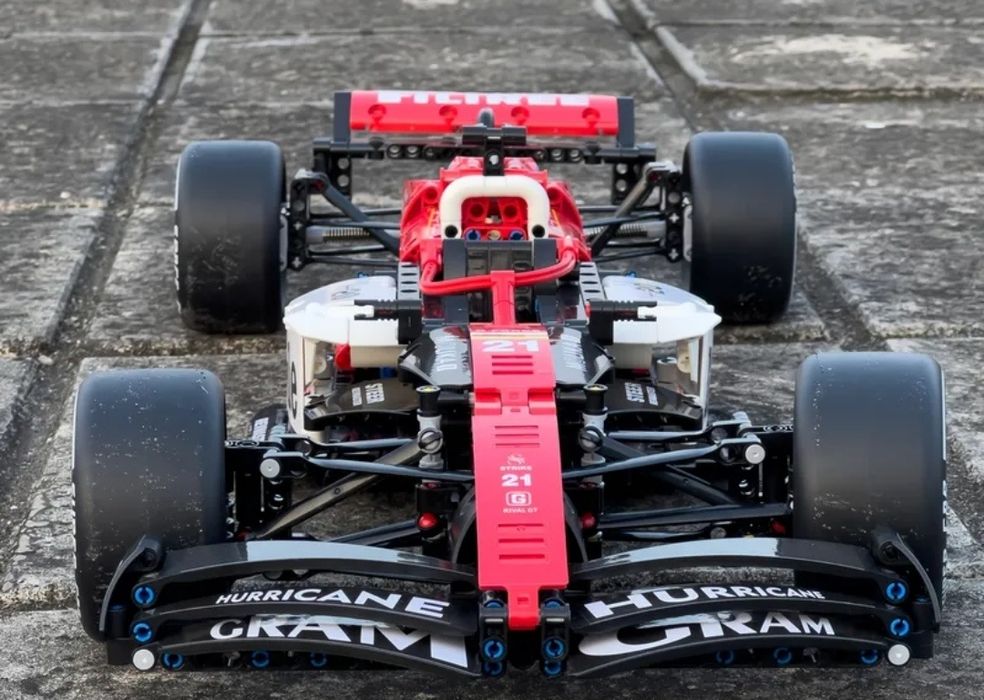 Конструктор Formula F1 Ferrari Marbule 1:8  63 cm 1042 блоков Lego