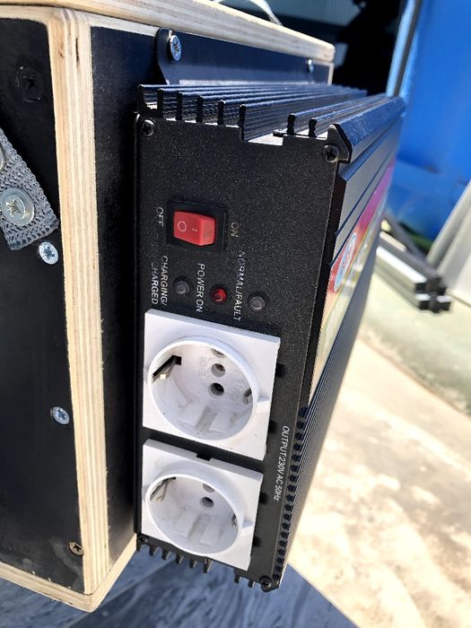 Paco (PIC 1000/1210) Power Inverter 1000w With Charger & Full Auto64584888560002121