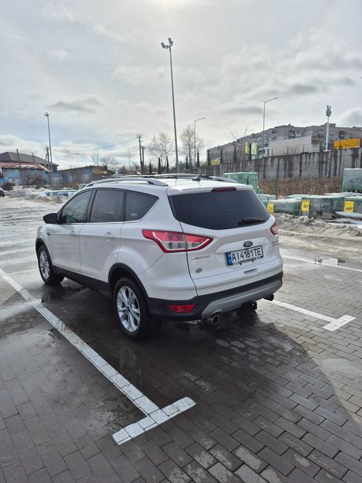 Продам Ford Escape 2013 року в максимальній комплектації Titanium.