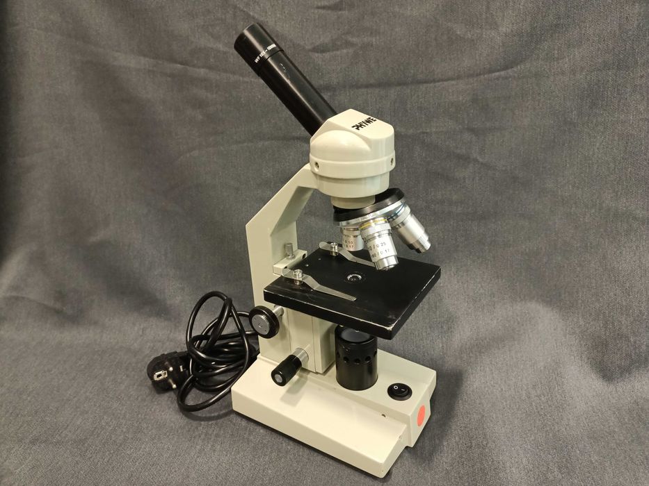 Микроскоп лабораторный с подсветкой из Германии
