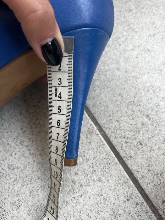 Chabrowe czarne skórzane buty Kazar 39 open toe