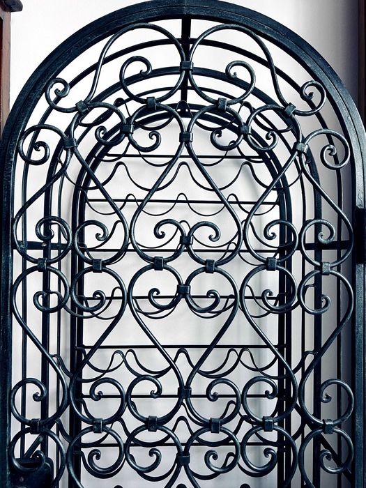 Garrafeira Vintage em Ferro Forjado - 36 Garrafas