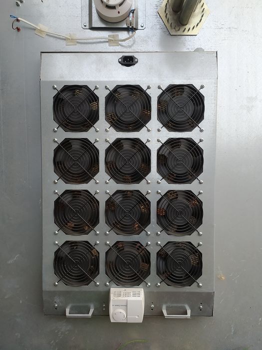 12-ти вентиляторный модуль для серверного шкафа, серверной стойки.