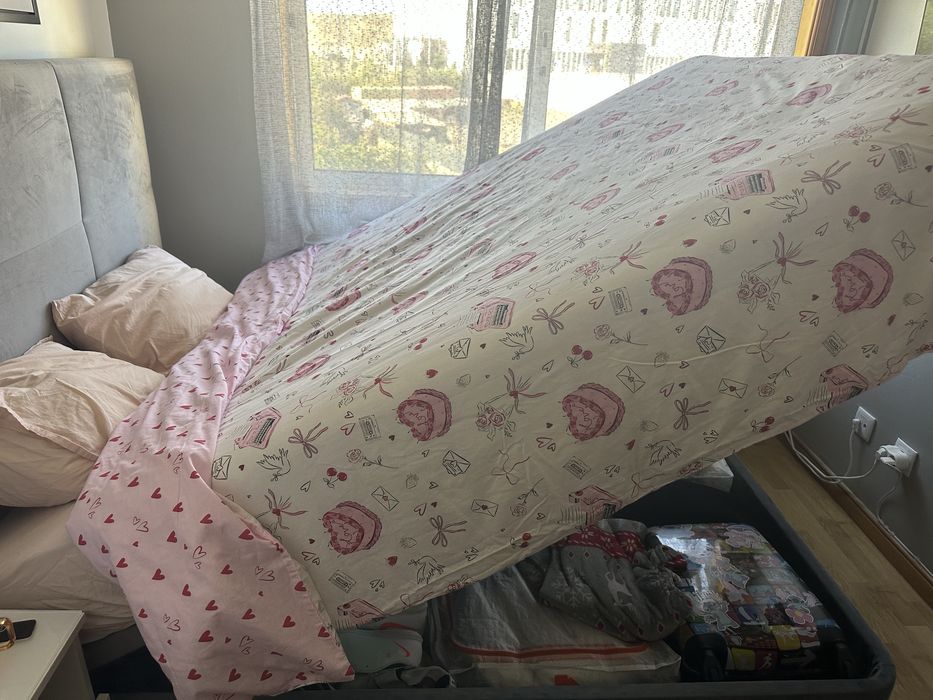 Cama casal (sumier) em excelente estado