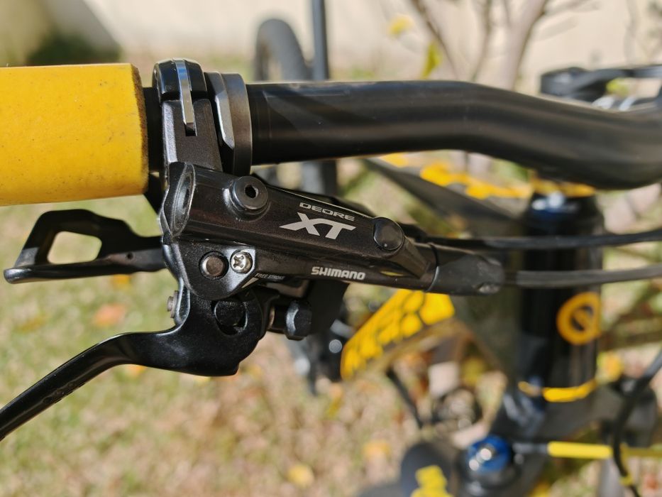 Bicicleta QUER em Carbono – Leve, Rápida e Fiável