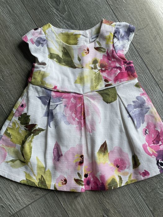 Sukienka Reserved r 62