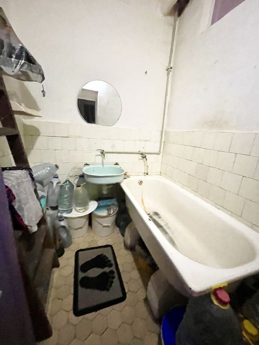 Продам кімнату в гуртожитку.  Косметичний ремонт!