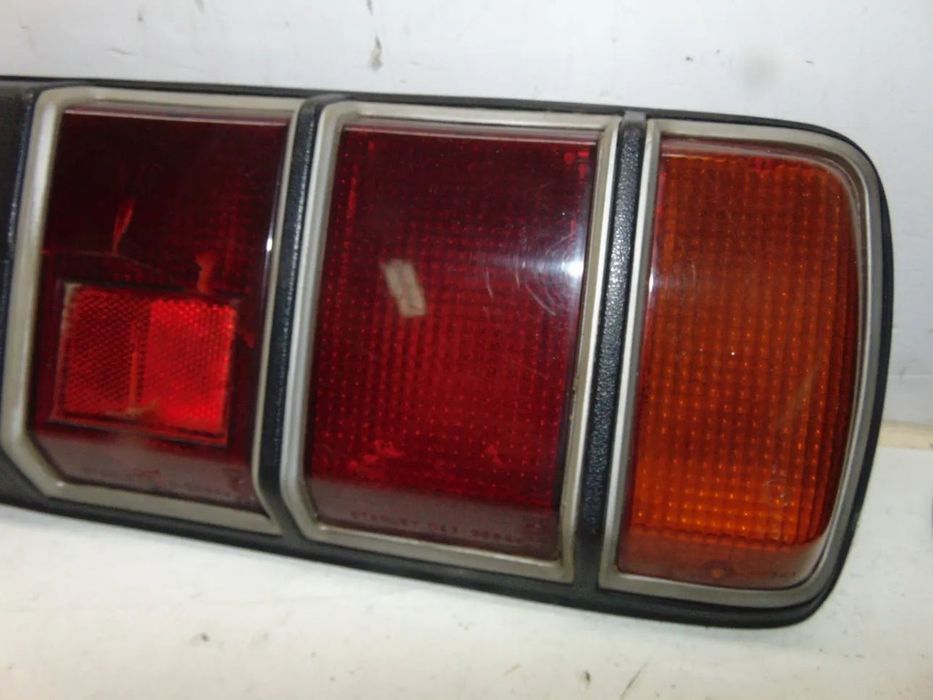 Mazda 818 farolins " nova de stock antigo