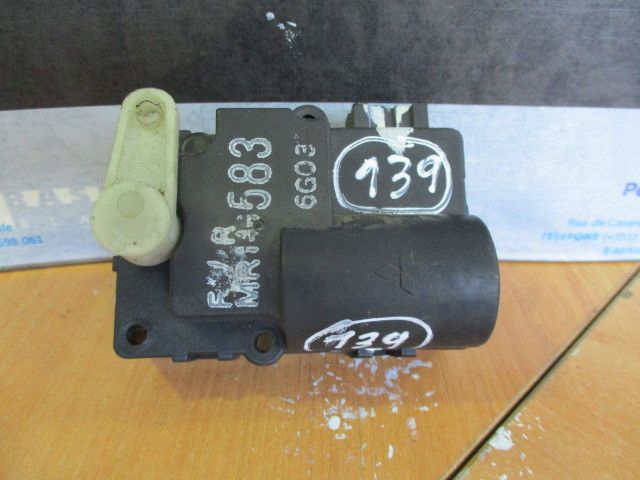 Motor da comporta da sofagem VOLVO V40 Combi (VW)